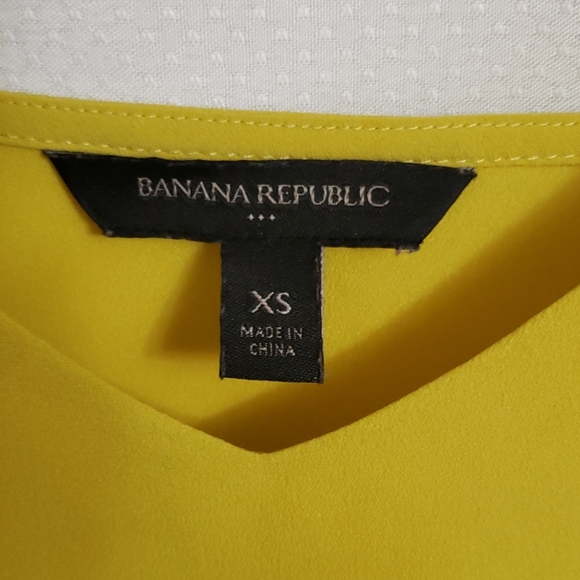 Banana Republic yellow camisole - Picture 3 of 5